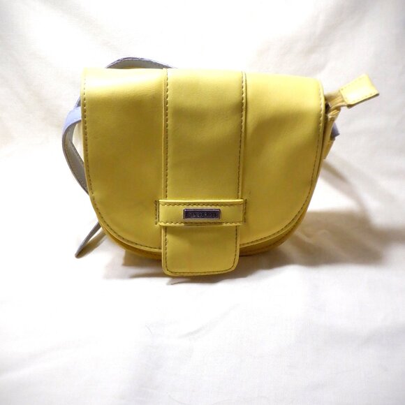 *** EDEN & IVY *** Crossbody Bay / Purchased & Never Used - Picture 1 of 2